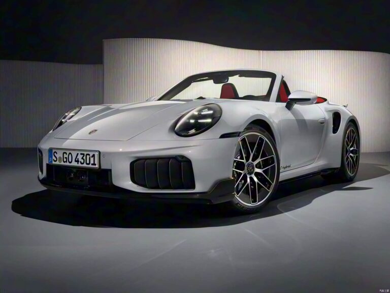 PORSCHE 911