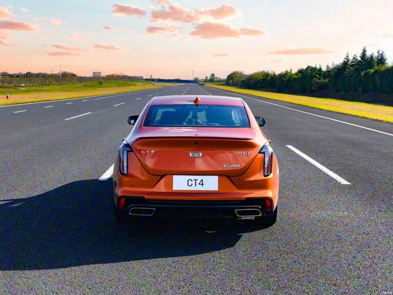 CADILLAC CT4