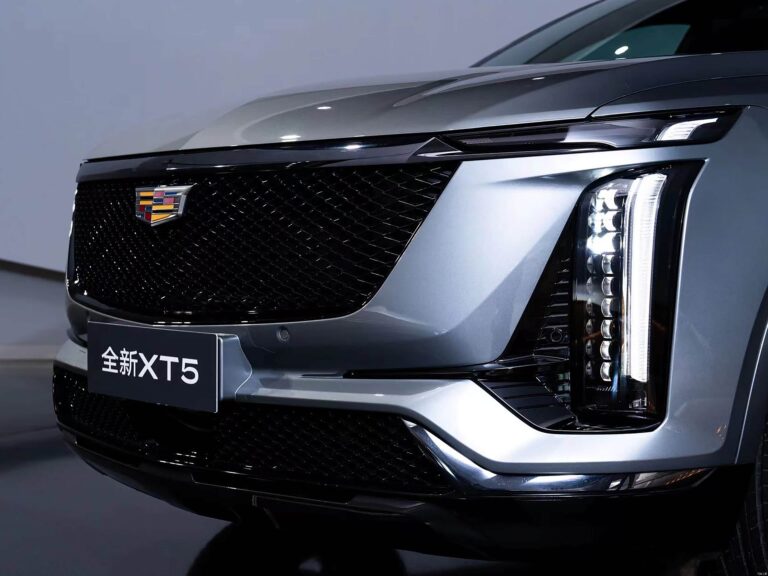 CADILLAC XT5
